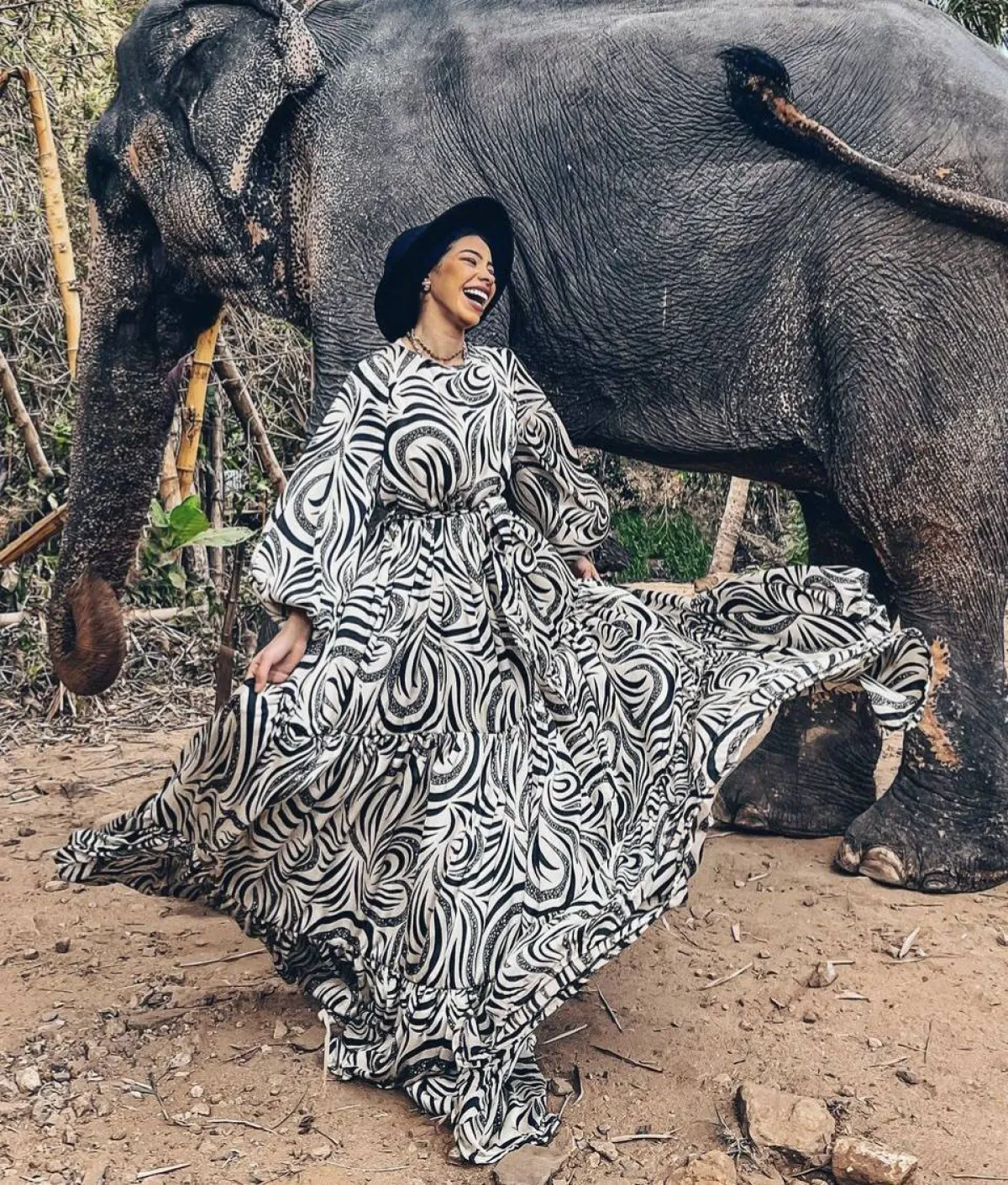 اطلالة بنقوش الحيوانات