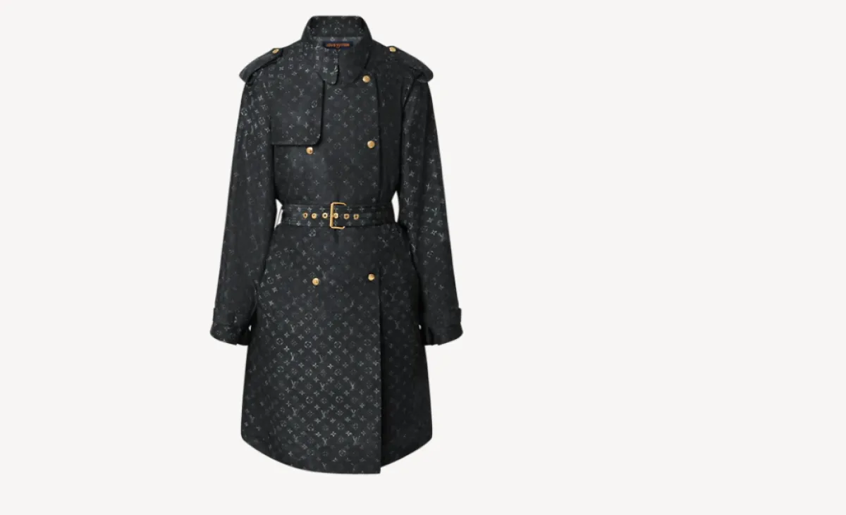 معطف من لويس فويتون