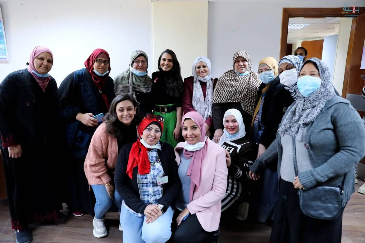 كارمن سليمان في جولة بمستشفى بهية لعلاج السرطان - الصورة من المسؤول الإعلامي للمستشفى