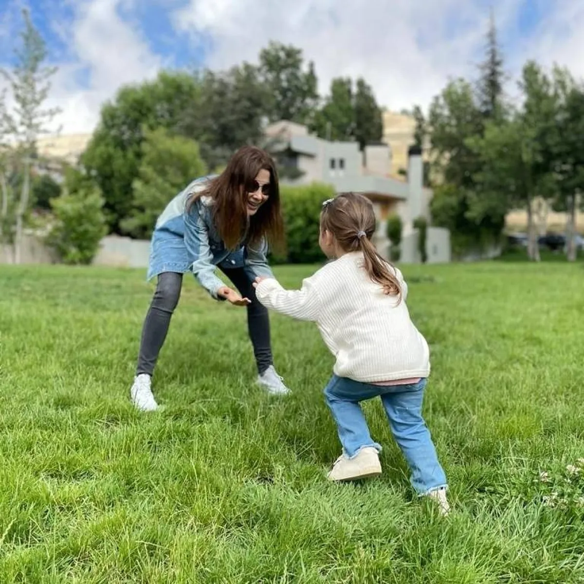 نانسي عجرم مع ابنتها ليا- الصورة من صفحتها على موقع " انستغرام "