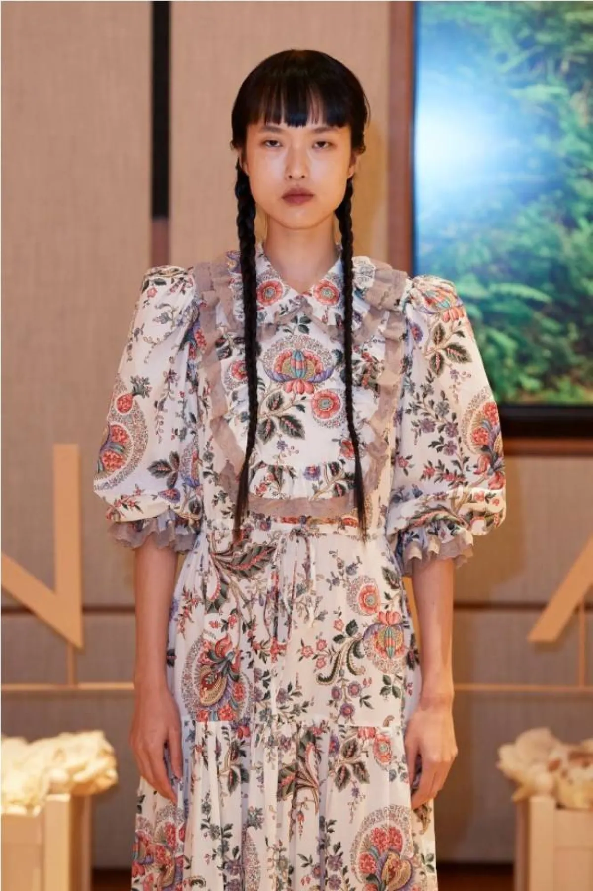 فساتين مزينة بالورود للتألق في يوم الأم من آنا مازون  Anna Mason