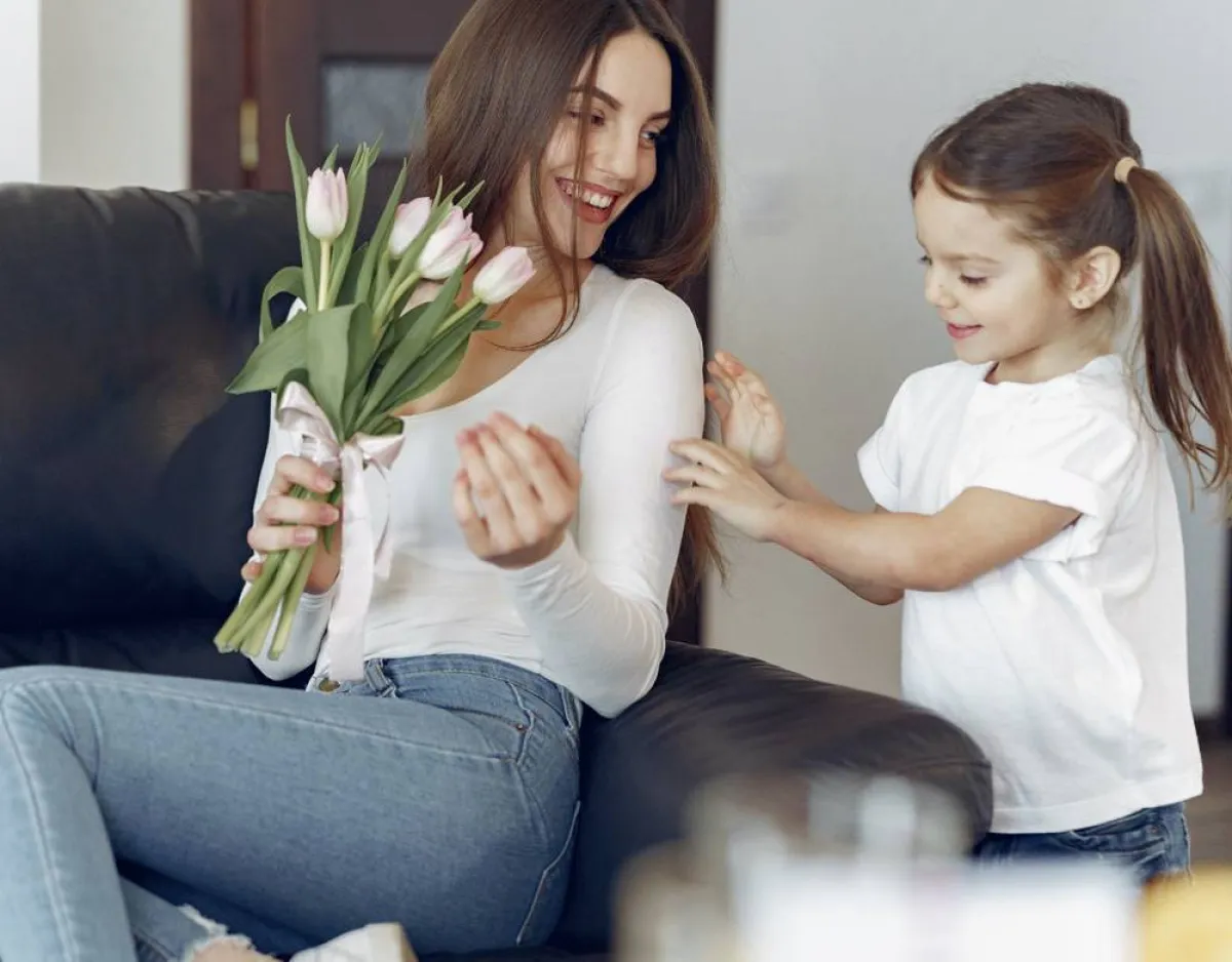 عبارات تهنئة بيوم الام للزوجة