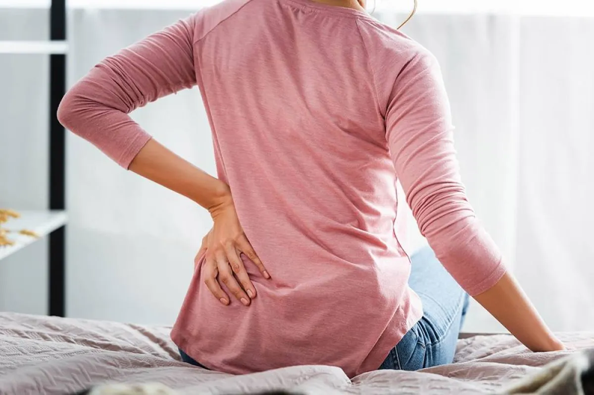 صورة لحامل تعاني  من آلام الظهر