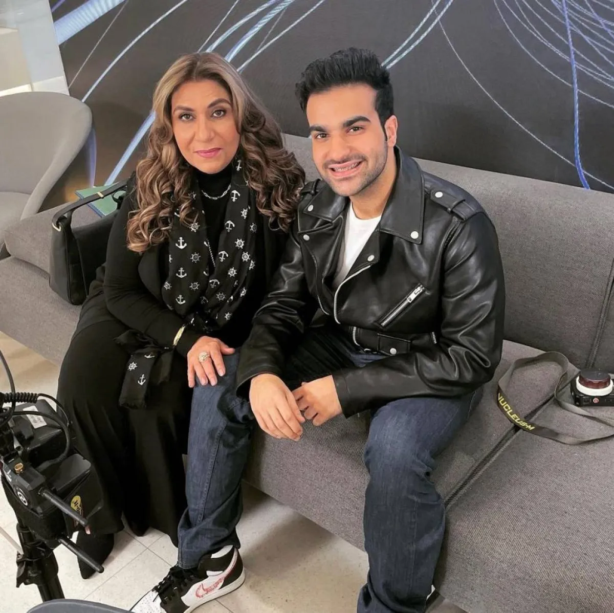 حسن عبدال برفقة هيفاء عادل في الكواليس - الصورة من حسابه على الانستجرام