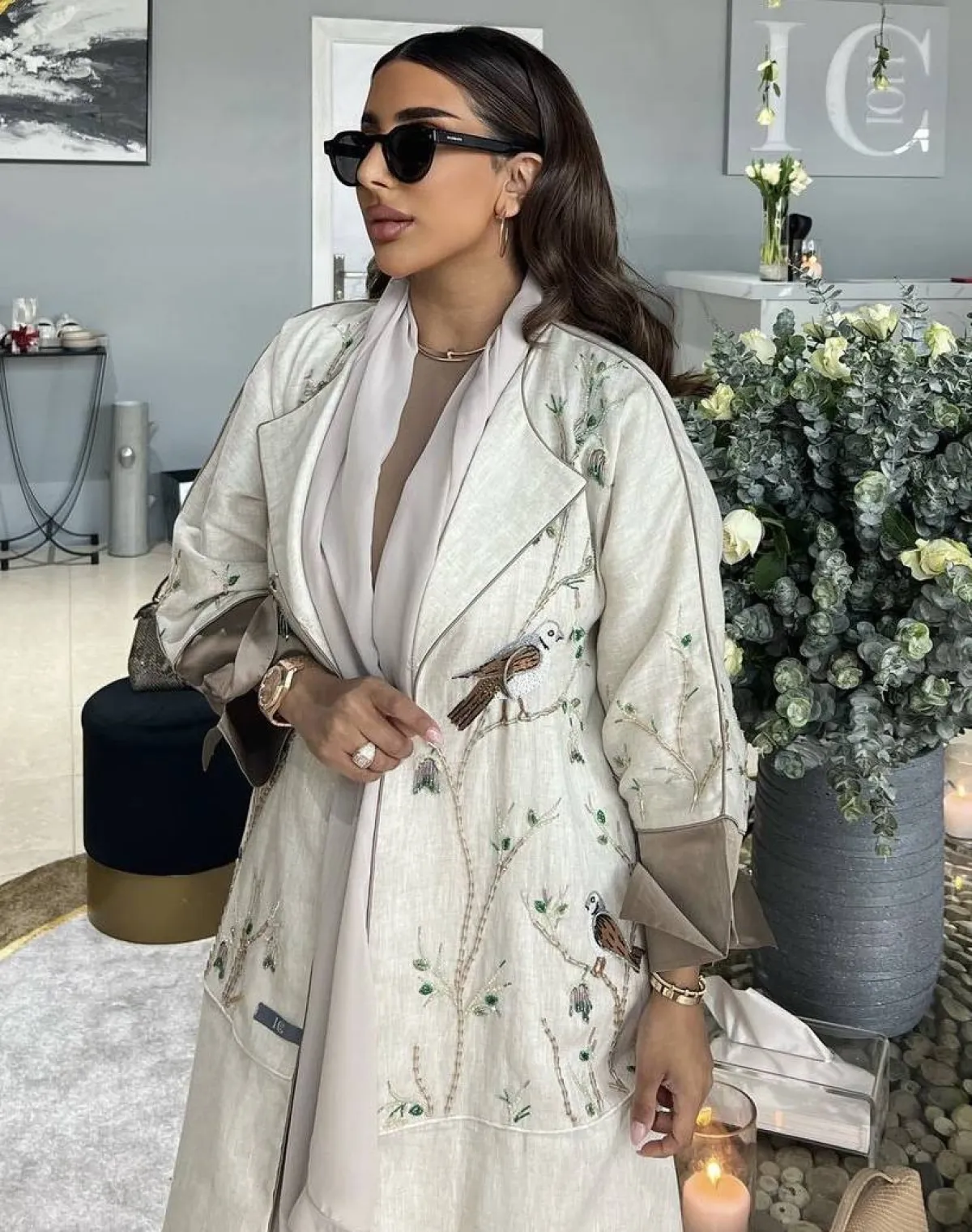 عباية برسوم ناعمة