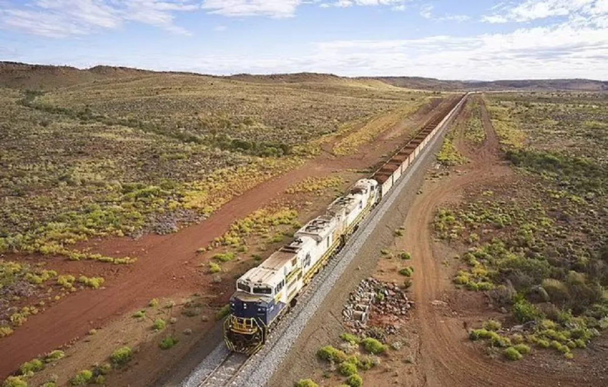 صورة القطار الإنفينيتي