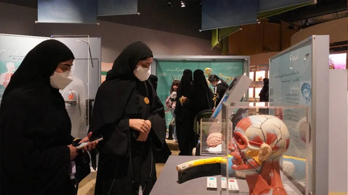 زيارات إثرائية للطلبة والوفود المشاركة