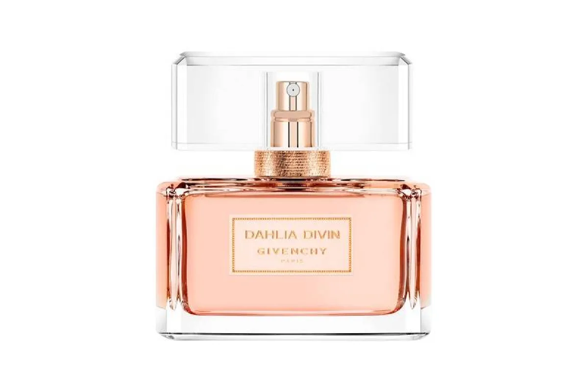 عطور للأم وفق الأبراج