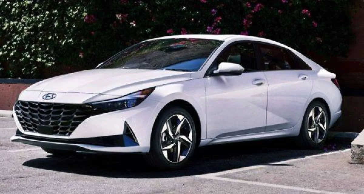 مواصفات هيونداي إلنترا 2022