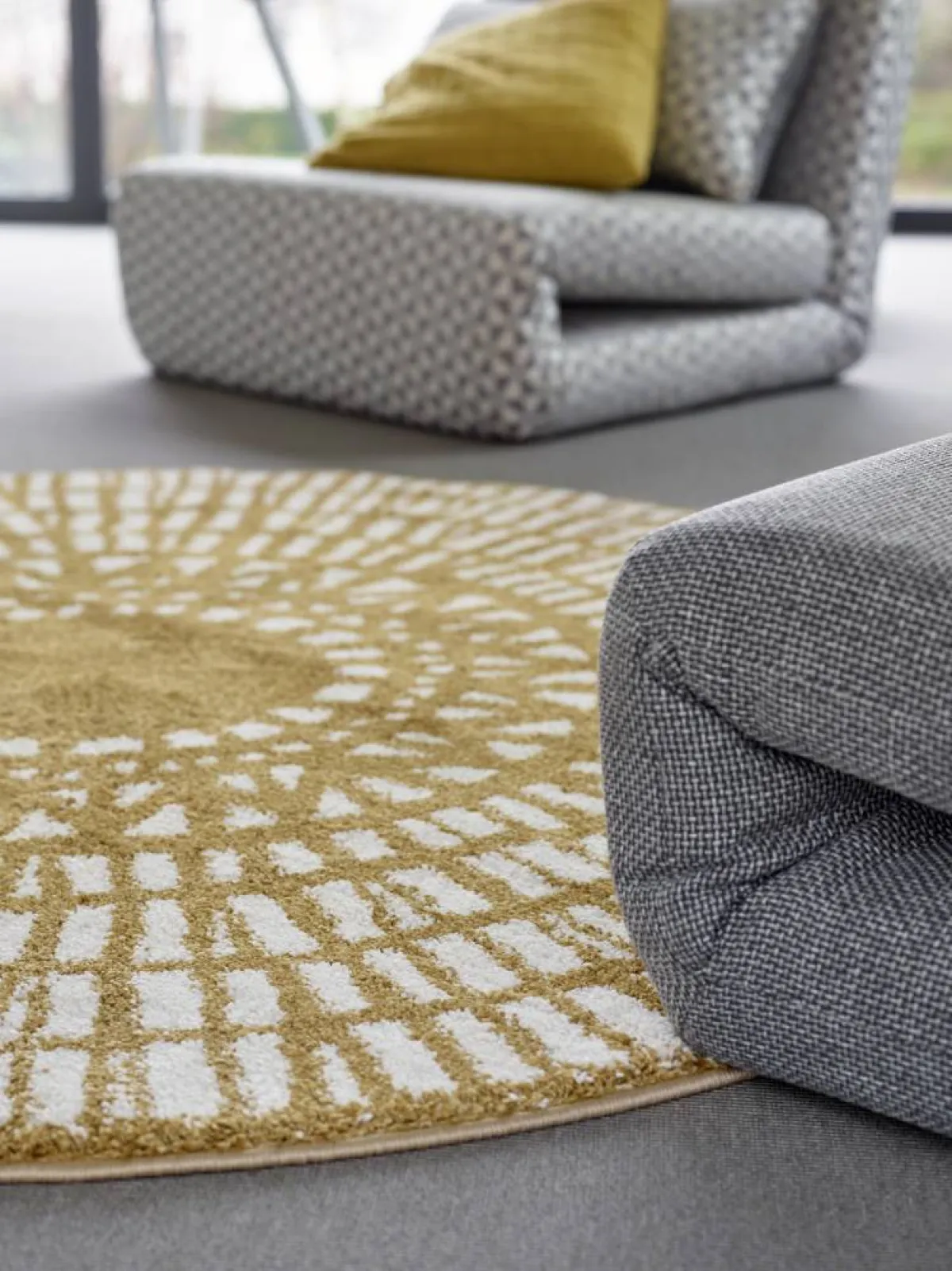 الإفراط في استخدام الأصفر في الديكور المنزلي، يقود إلى التأثير سلباً في الساكنين