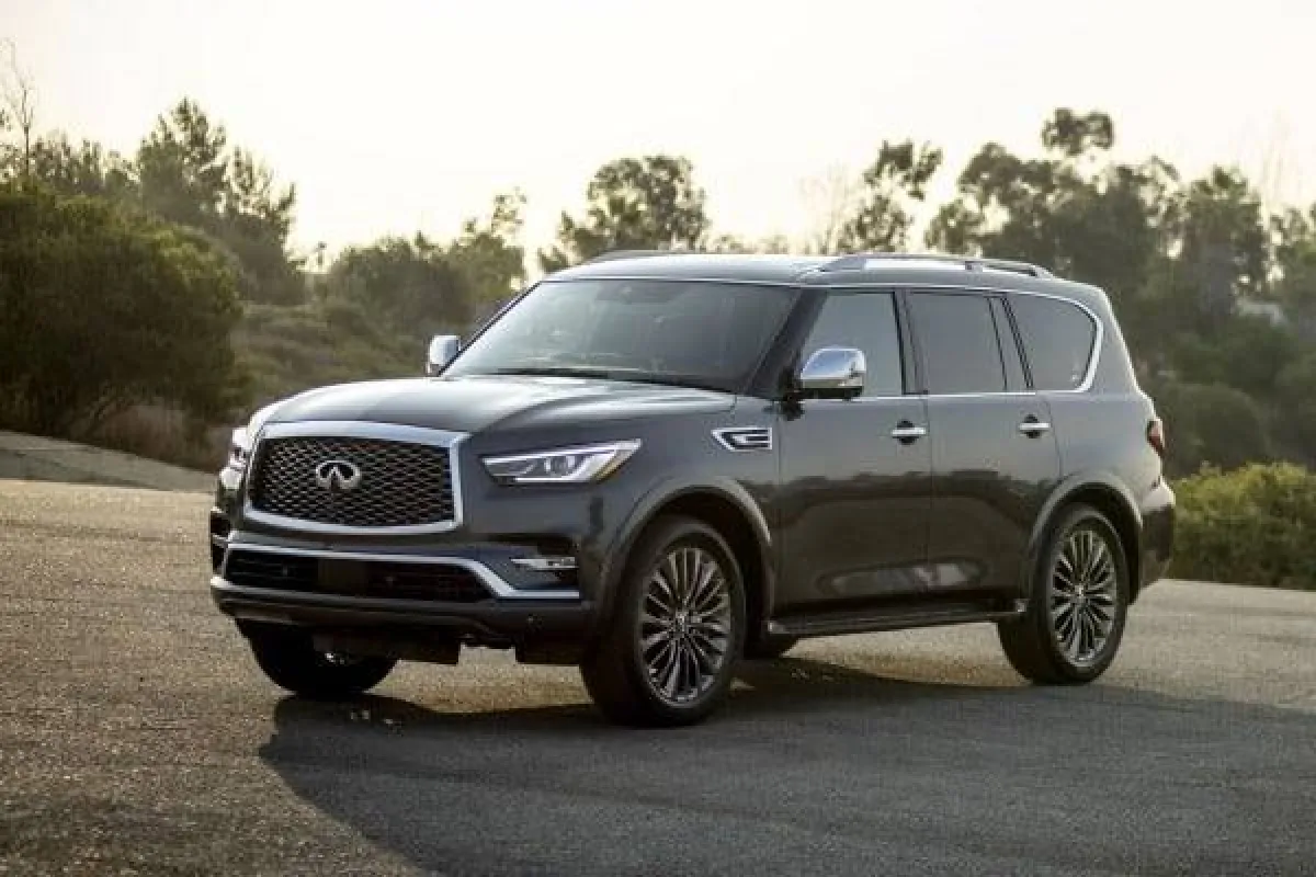 إنفينيتي QX80 تفوز بأفضل سيارة رياضية فاخرة من لاكشوري 100