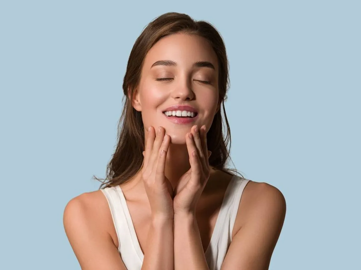 بشرة متوهجة وشابة