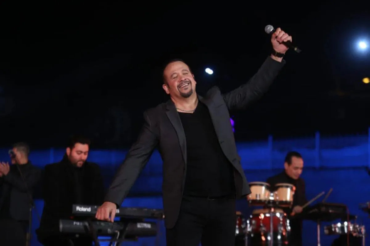 هشام عباس من حفلات مهرجان أبيدوس الفني - الصورة من الصفحة الرسمية لدار الأوبرا المصرية على الفيسبوك