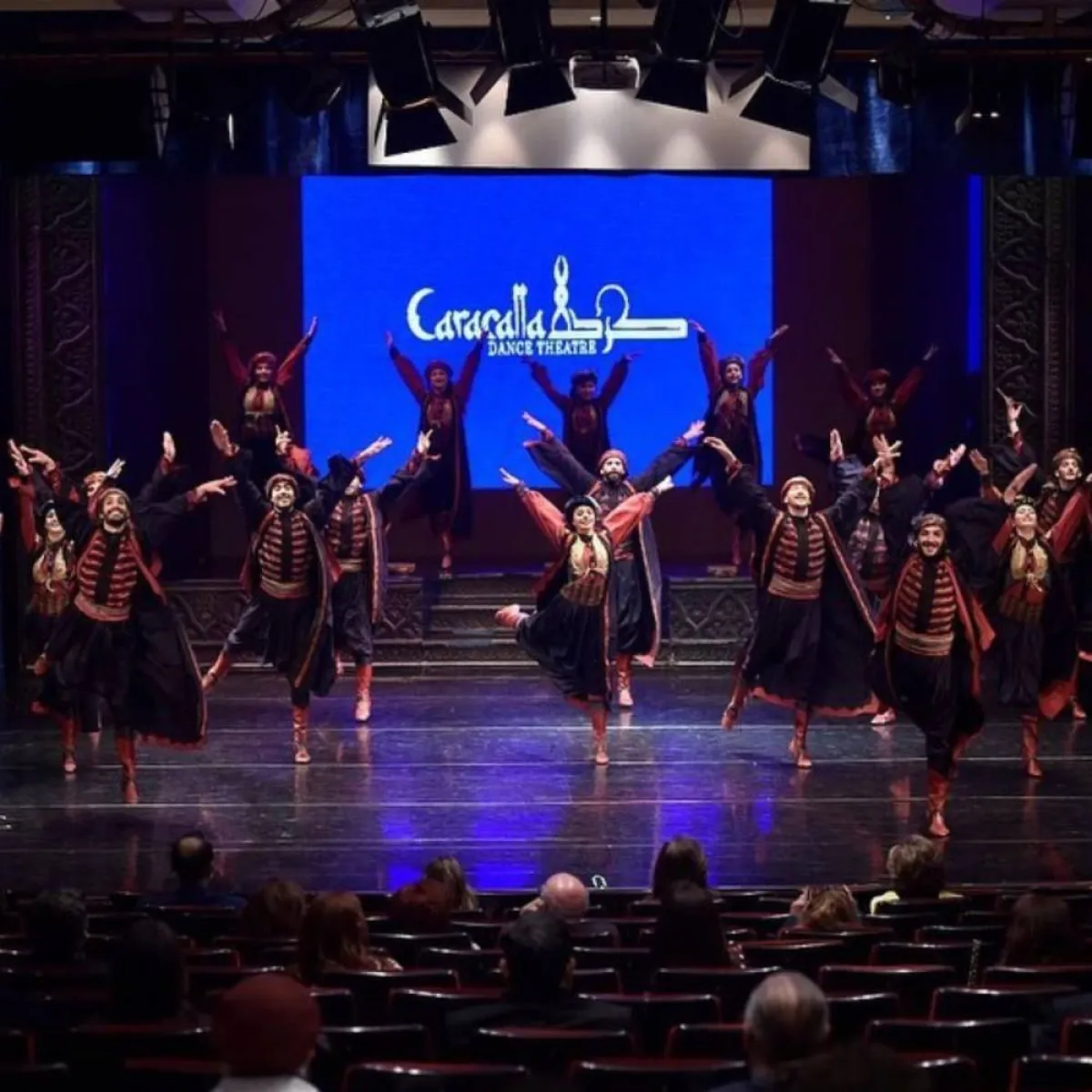 أحد عروض الفرقة - الصورة من الصفحة الرسمية لفرقة كركلا عبر الفيس بوك