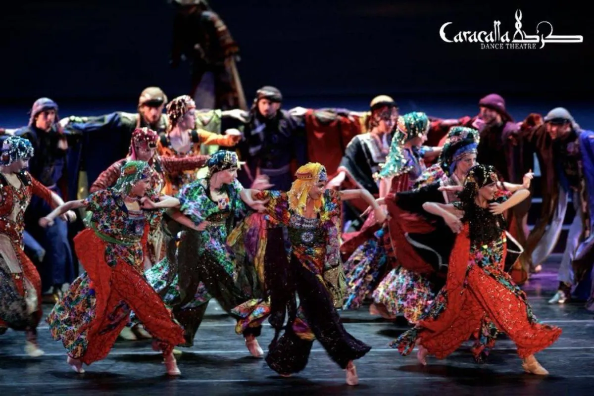 أحد عروض الفرقة - الصورة من الصفحة الرسمية لفرقة كركلا عبر الفيس بوك 