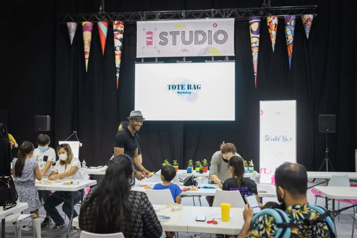 10 تجارب ممتعة. الصورة  من "وام"