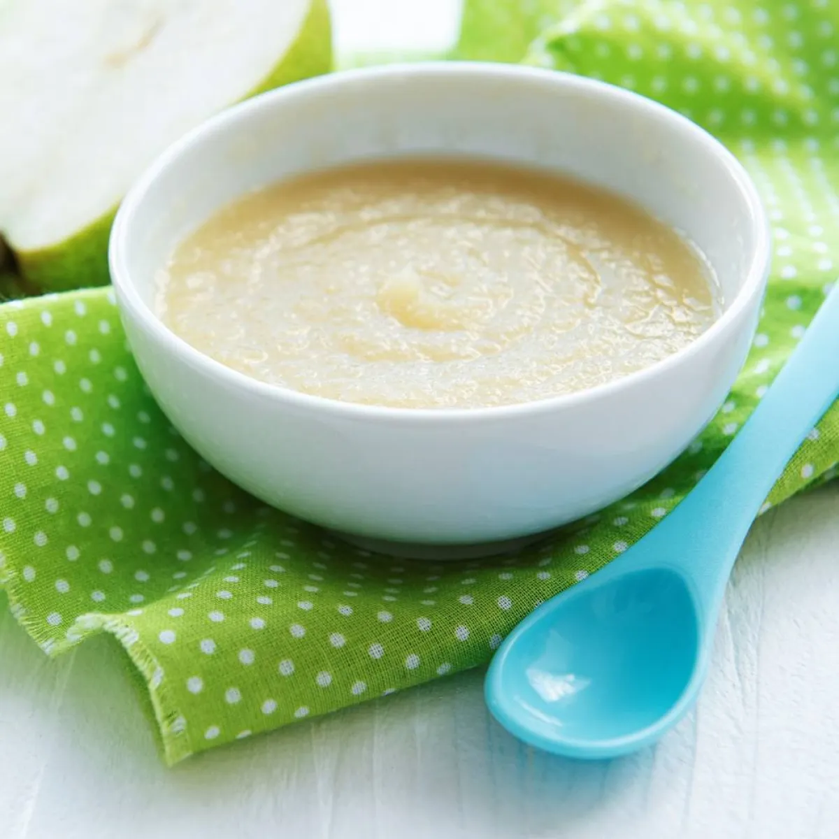 صورة لطبق طعام للطفل