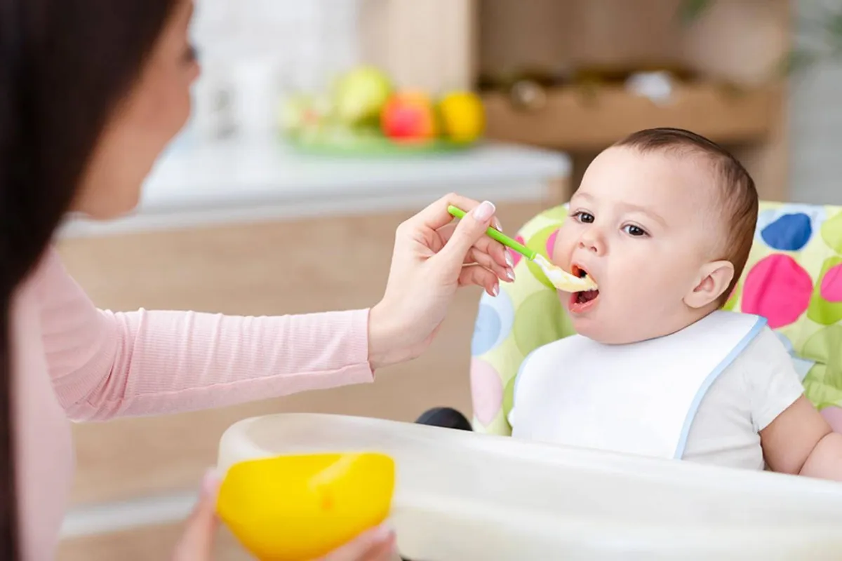 صورة لأم وطفلها