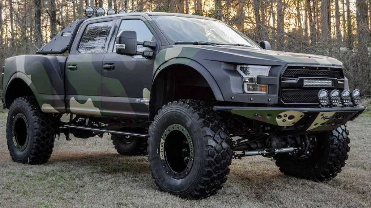 فورد لايتنج 2022 المكهربة، تسير بهوية هجومية 