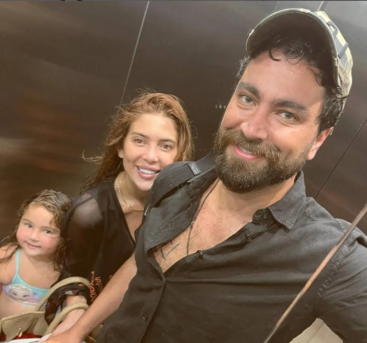 معتصم النهار ولين برنجكجي وابنتهما ساندرا - الصورة من حساب معتصم على انستغرام