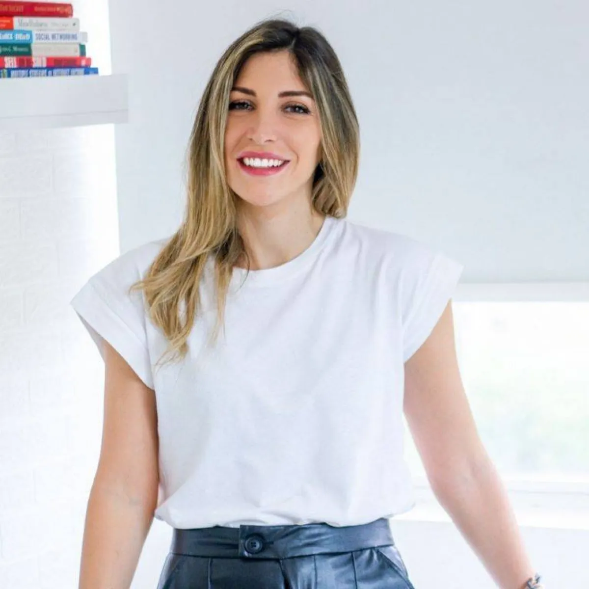  لبنى صبّاح، مدرّبة الأعمال المجازة