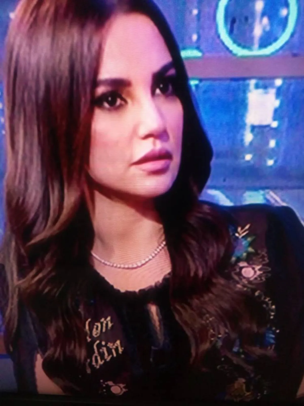 درة كما ظهرت في اللقاء التلفزيوني - الصورة من حسابها على الفيس بوك