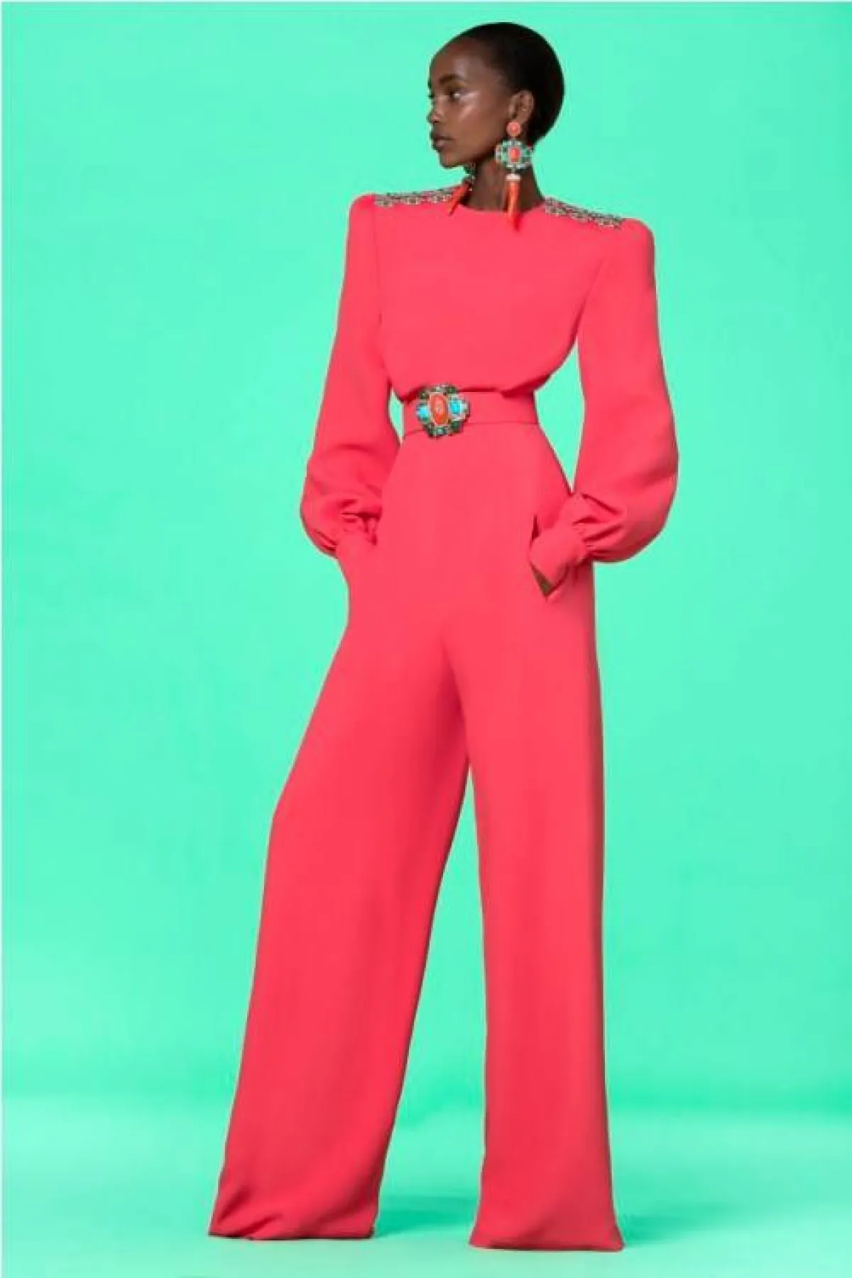 جمبسوت لإطلالة كاجوال من أندرو جي إن  Andrew GN