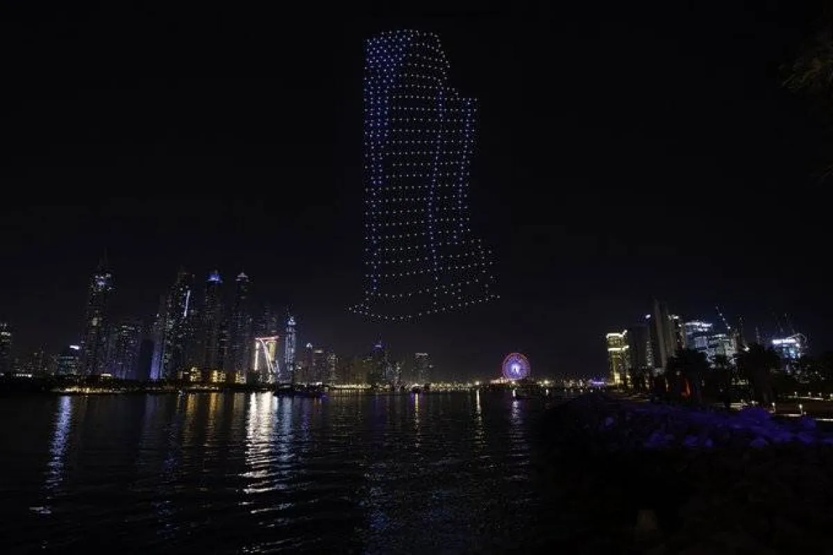 500 طائرة درون. الصورة من تويتر مكتب دبي الإعلامي