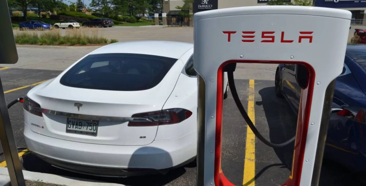 بسبب الضغوط التصنيعية.. شركات السيارات الكهربائية ترفع تكلفتها 