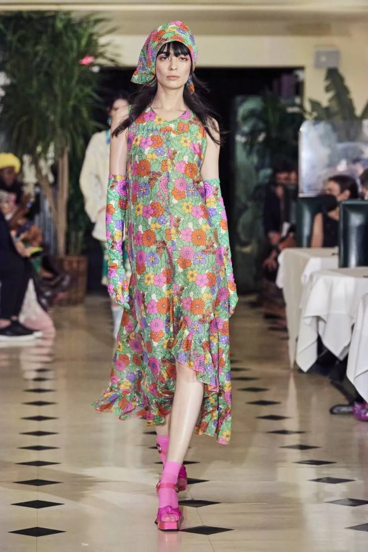 أوشحة الرأس لصيف 2022