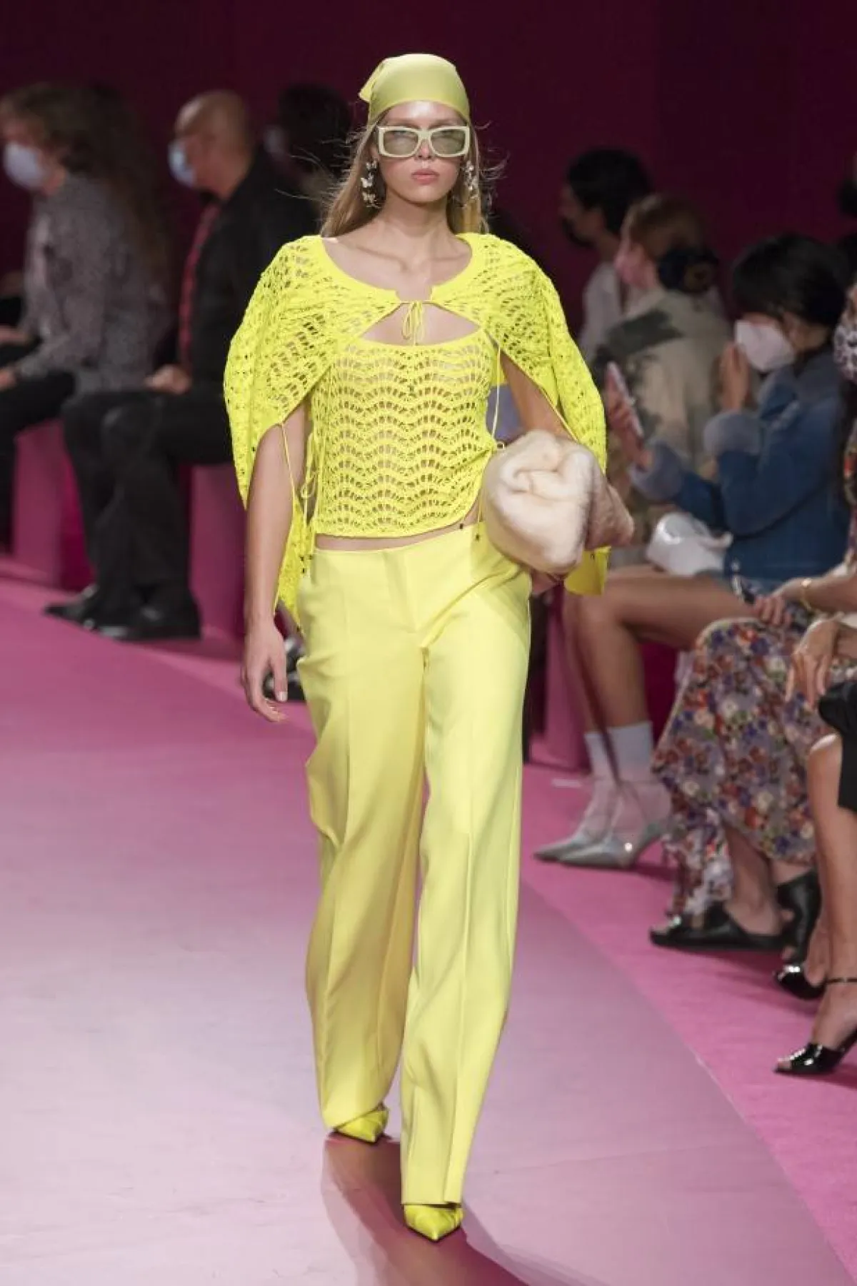 أوشحة الرأس لصيف 2022