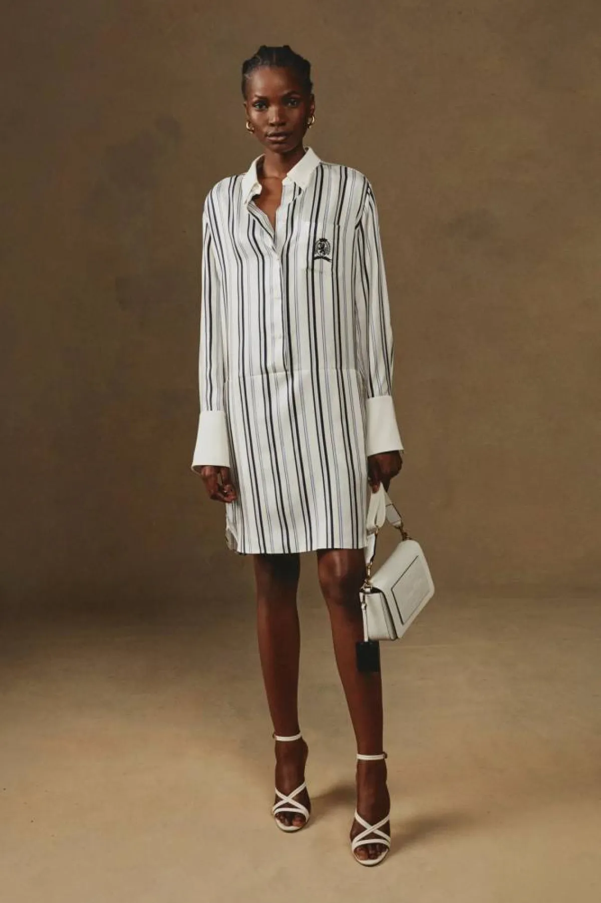 صيحة الفستان القميص لصيف 2022