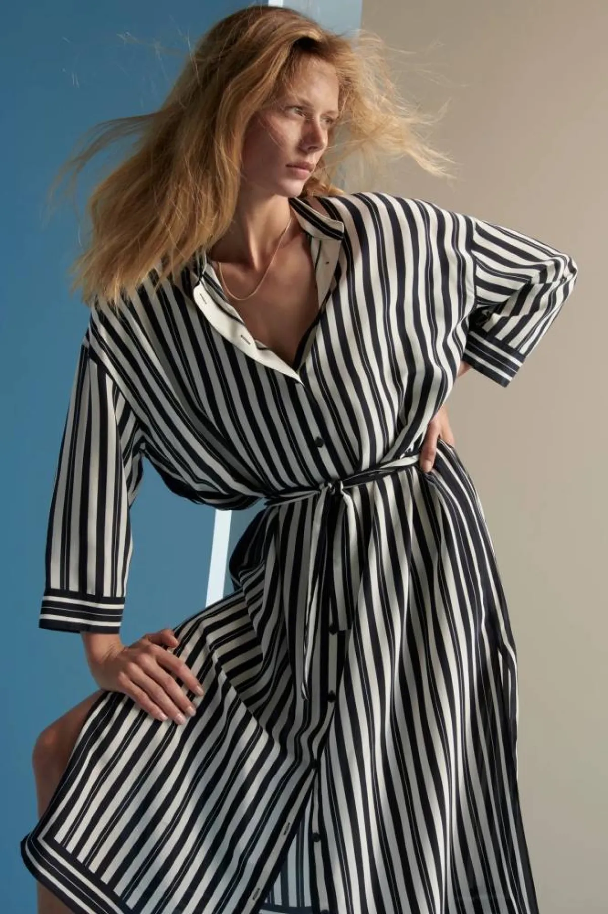 صيحة الفستان القميص لصيف 2022