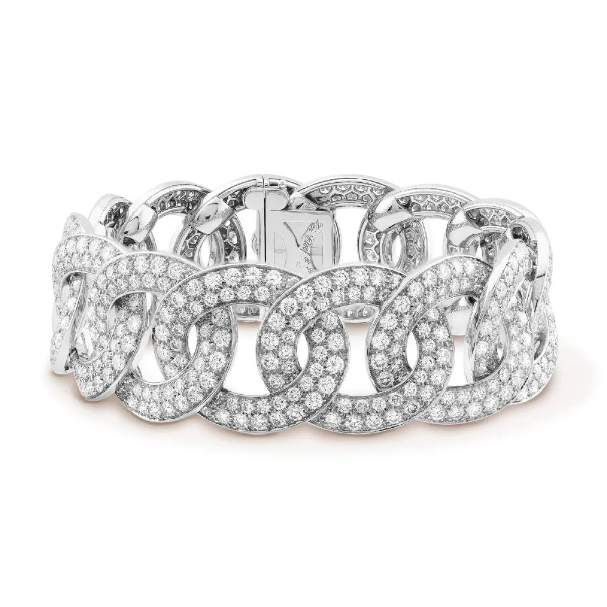 سوار عريض مرصع بالألماس من فان كليف آند أربلز Van Cleef & Arpels