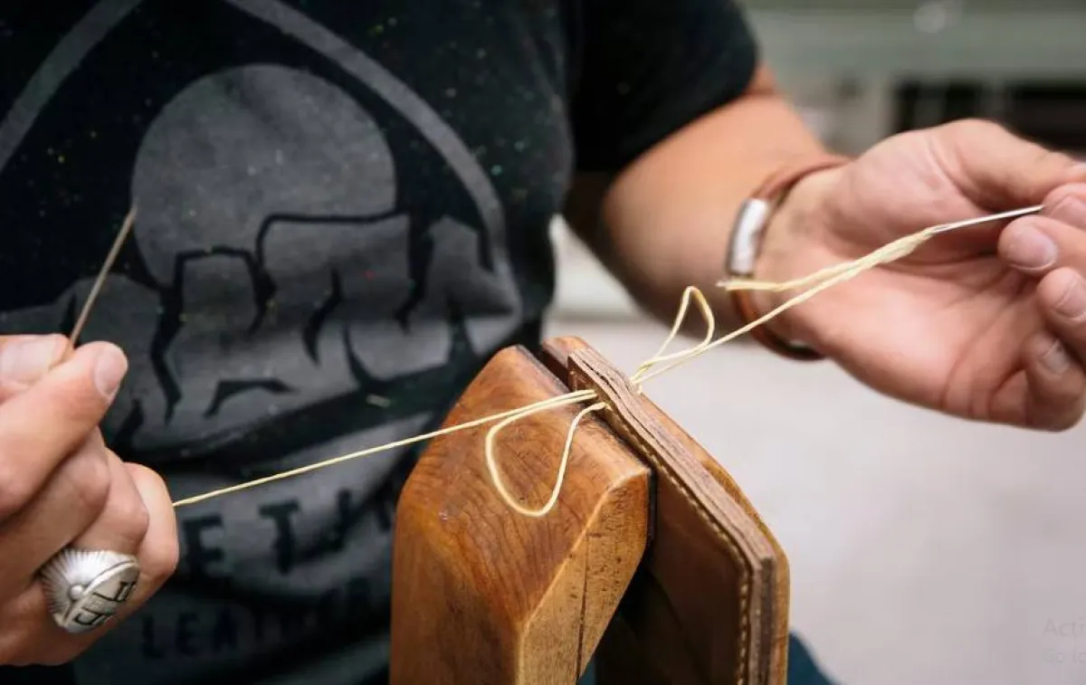 الفرق بين الحرفي والفنان