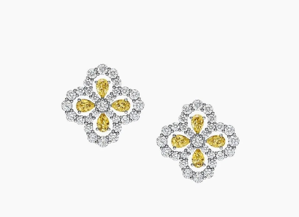 أقراط Diamond Loop من هاري وينستون Harry Winston  