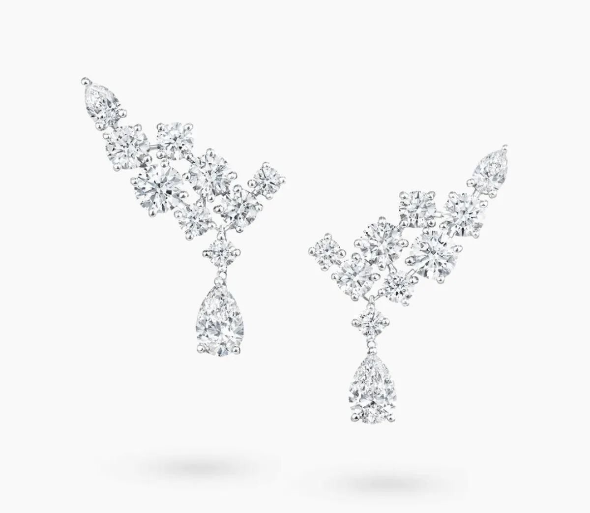 أقراط Sparkling Cluster Diamond من هاري وينستون Harry Winston  