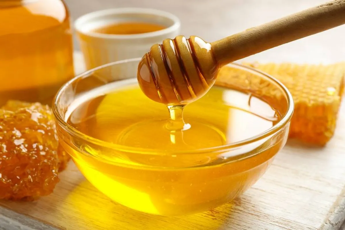 العسل لتغذية البشرة