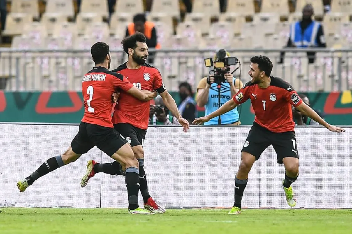 صورة لاحتفال لاعبي المنتخب الوطني بهدف الفوز