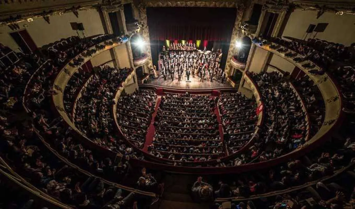 المسرح البلدي بتونس من الداخل في احد العروض