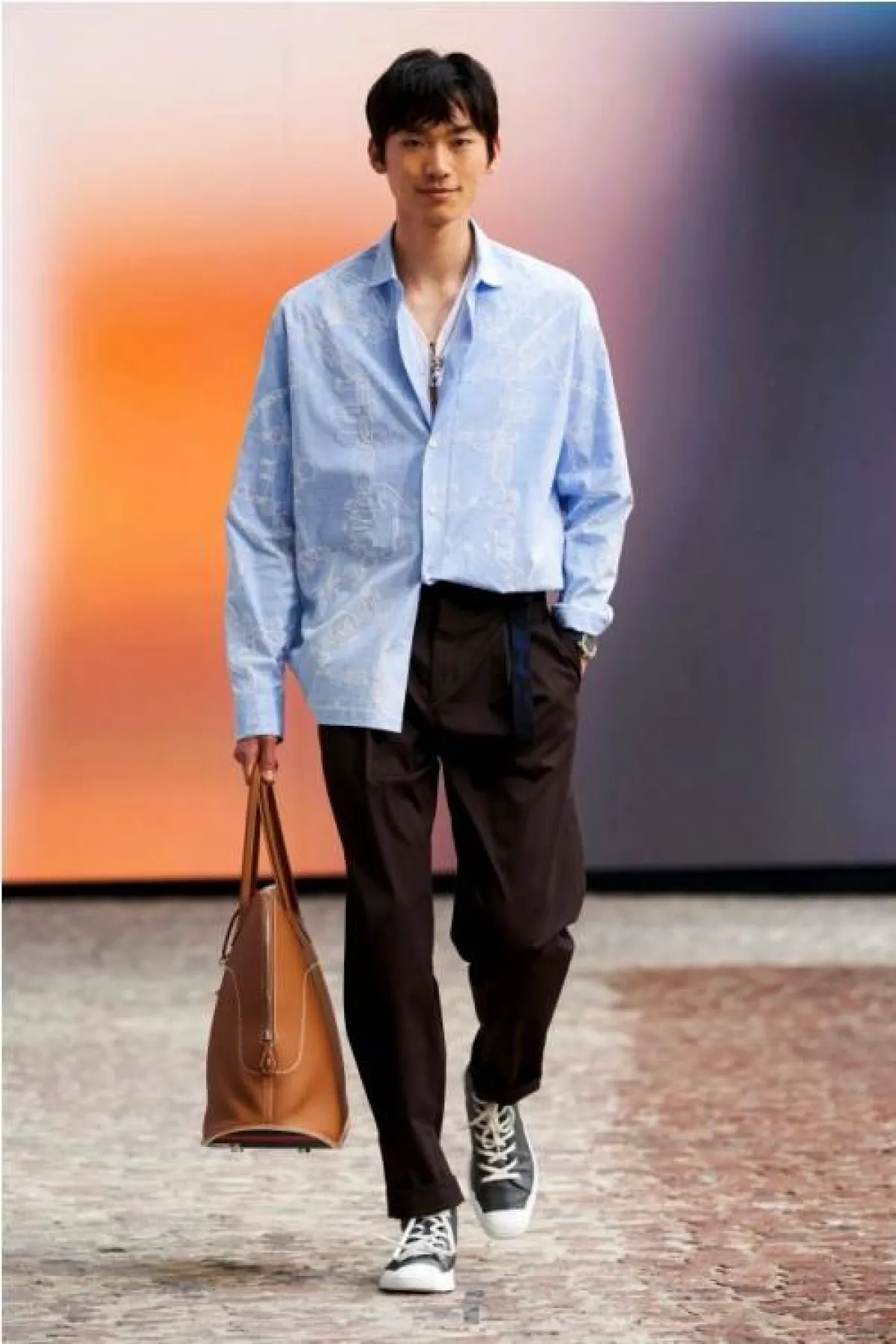 تنسيق القميص الكاجوال من هيرمس  Hermes