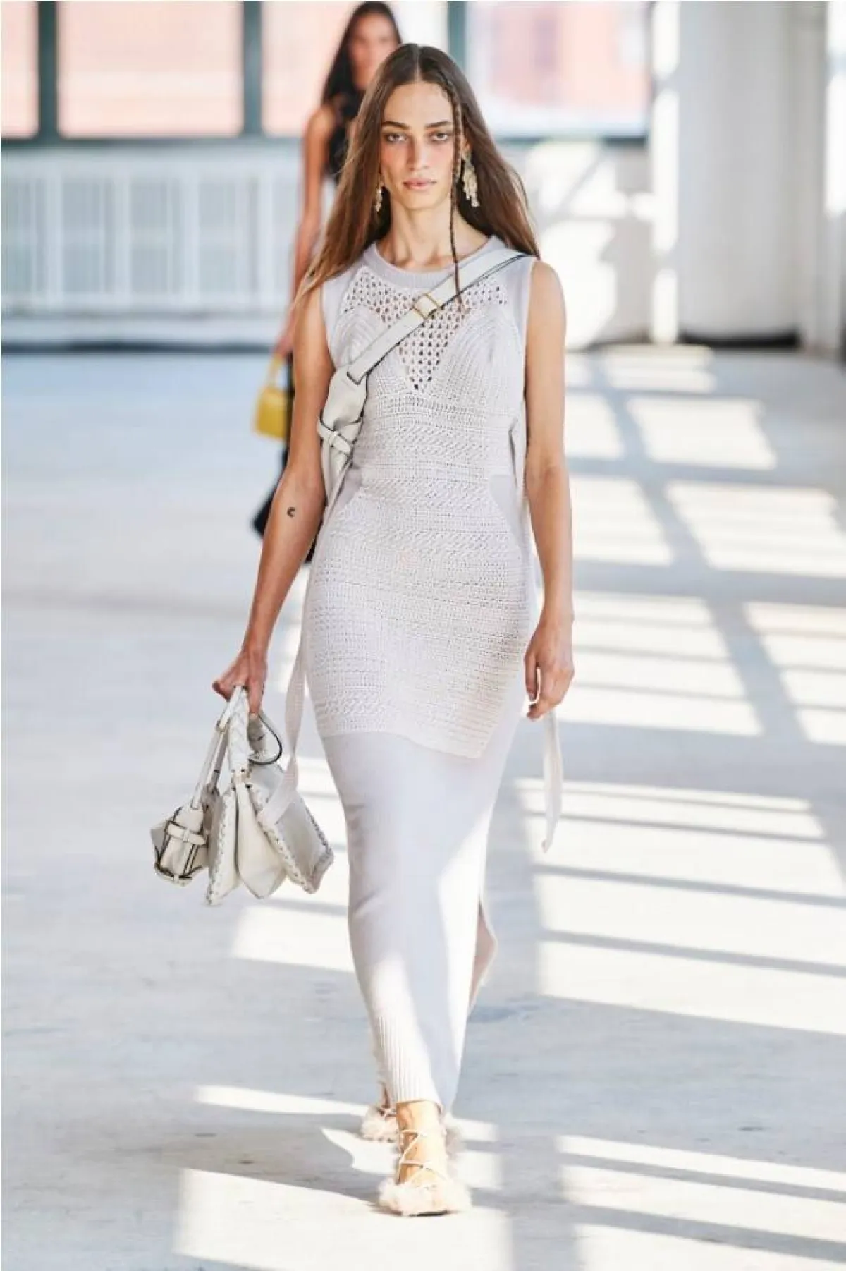 فساتين ماكسي مريحة لصيف 2022 من التوزاررا  Altuzarra