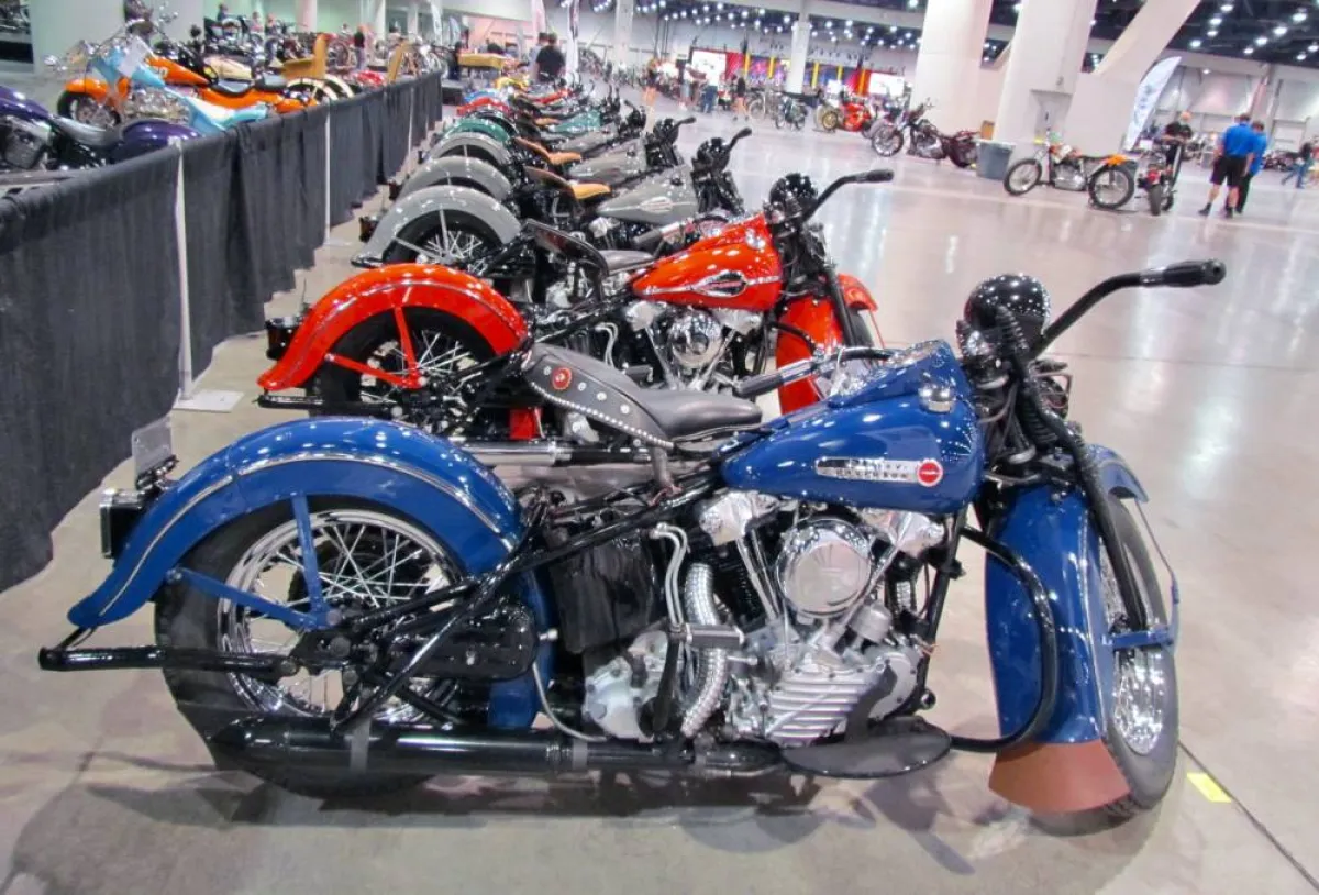 سعر قياسي لدراجة نارية من مقتنيات جوني هاليداي بمزاد في فرنسا