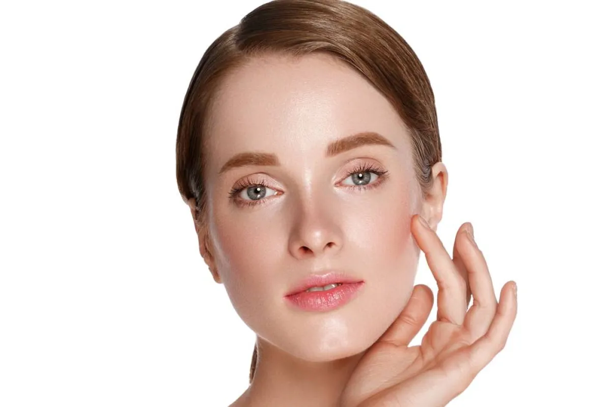 عملية شد الجفون