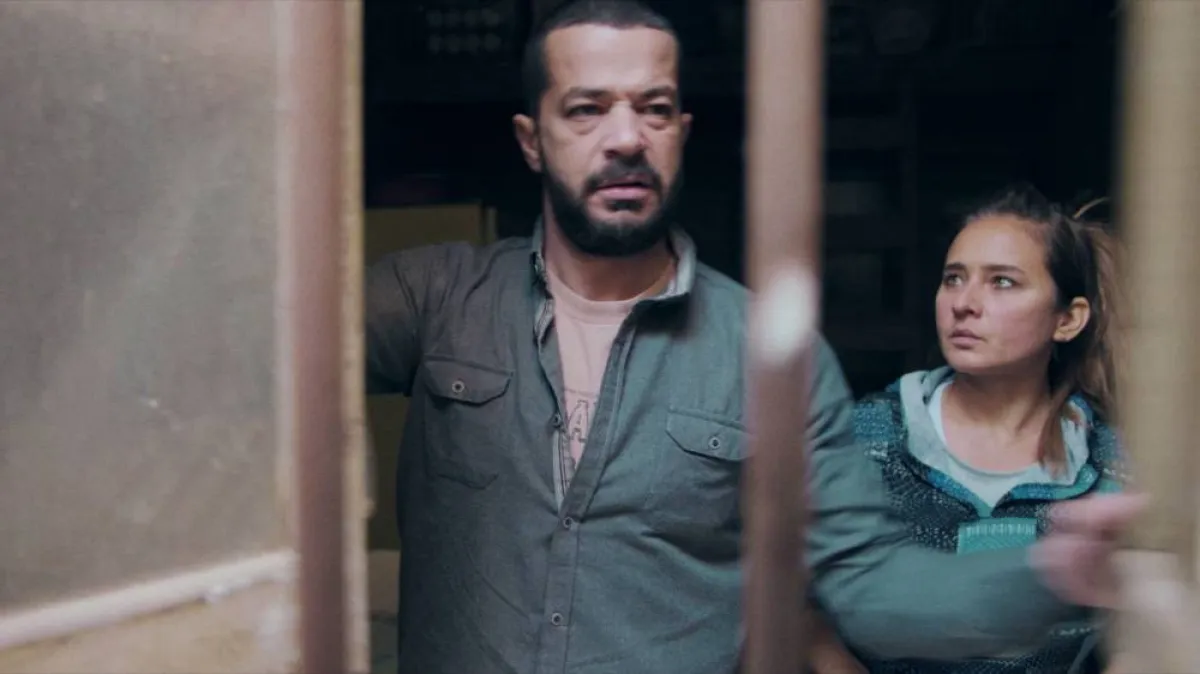 نيللي كريم وشريف سلامة في مشهد من مسلسل فاتن أمل حربي - الصورة من المسؤول الإعلامي لـmbc 