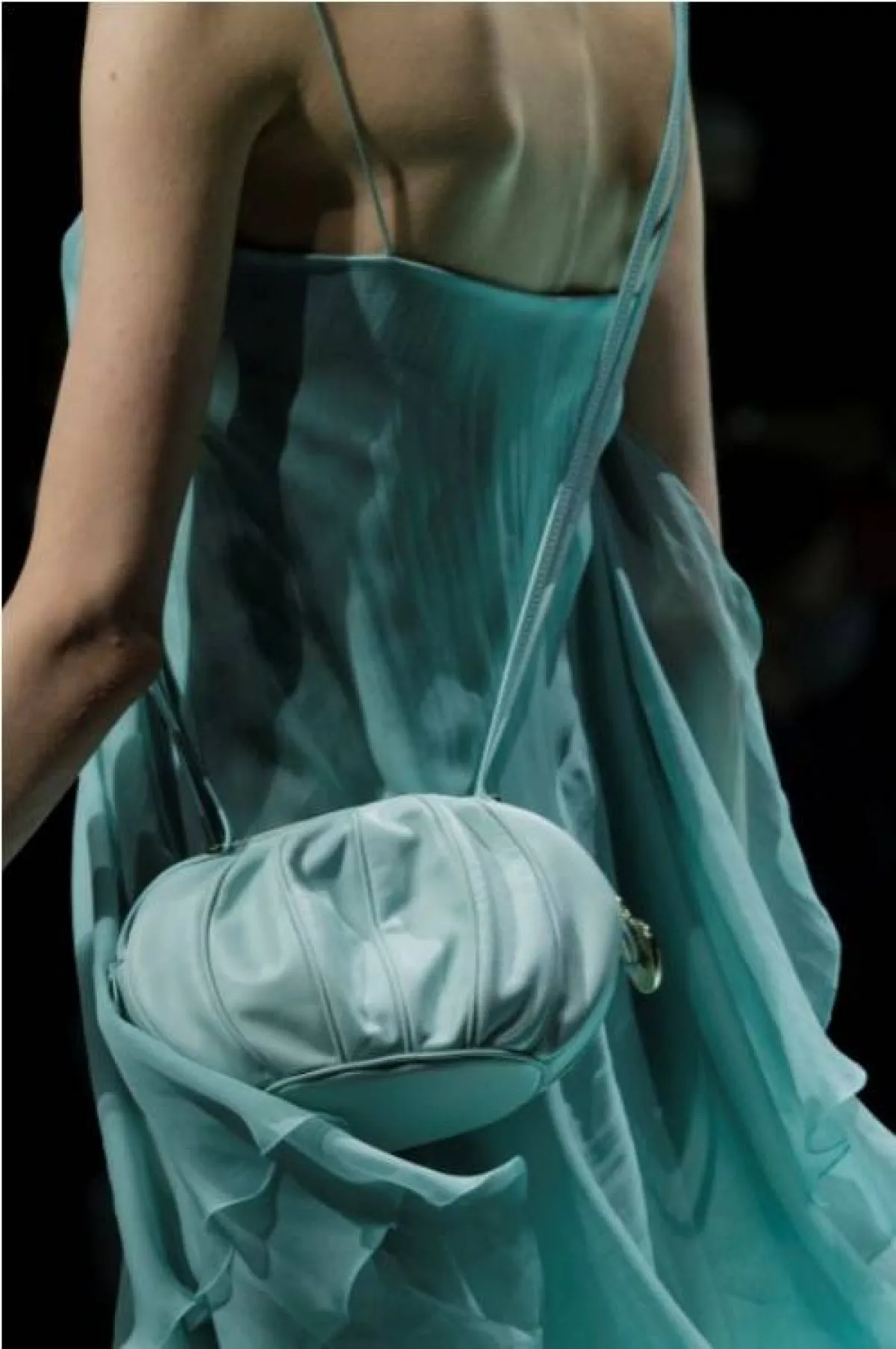 موديلات حقائب كروس بودي من امبوريو أرماني  Emporio Armani