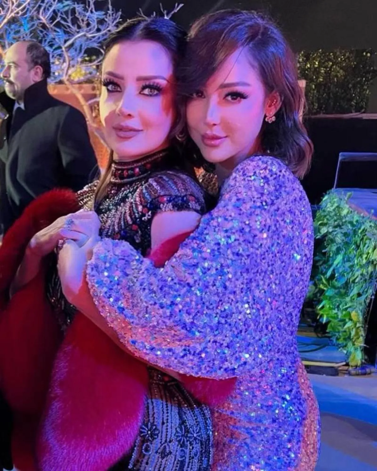 رضوى الشربيني وبسمة بوسيل في حفل زفاف شام الذهبي - الصورة من حسابها على انستغرام