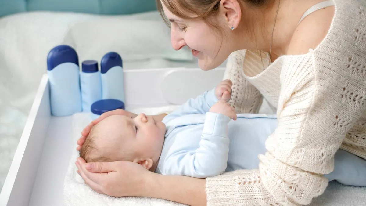 صورة لمنتجات بلاستيكية في في السرير