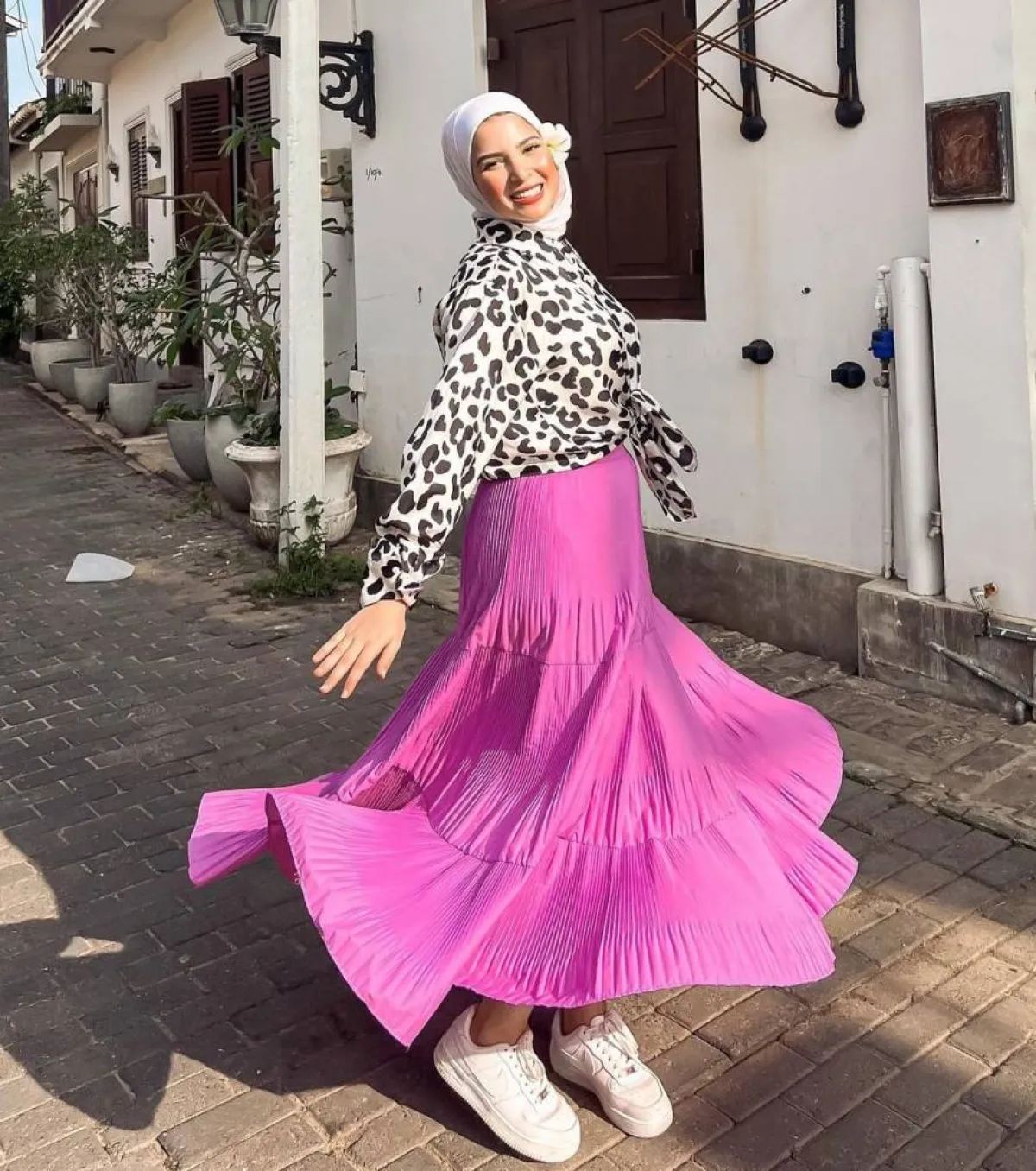 تنورة زهرية