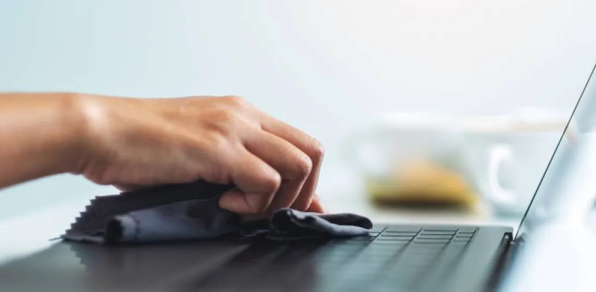 من الهامّ الابتعاد عن الخل عند تنظيف الكمبيوتر